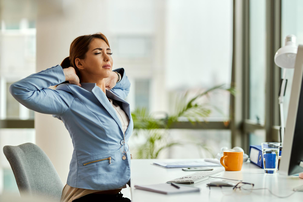 Dolor de Cuello: Guía Completa para Prevenir y Aliviar las Molestias Cervicales en la Era Digital