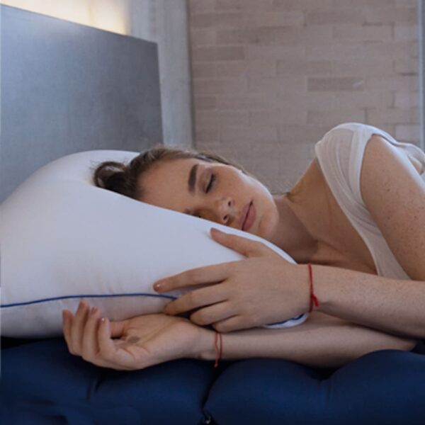Combo de 2 Almohadas Duo Sense Firmesa Media + Juego de Cama 144 Hilos - Imagen 4
